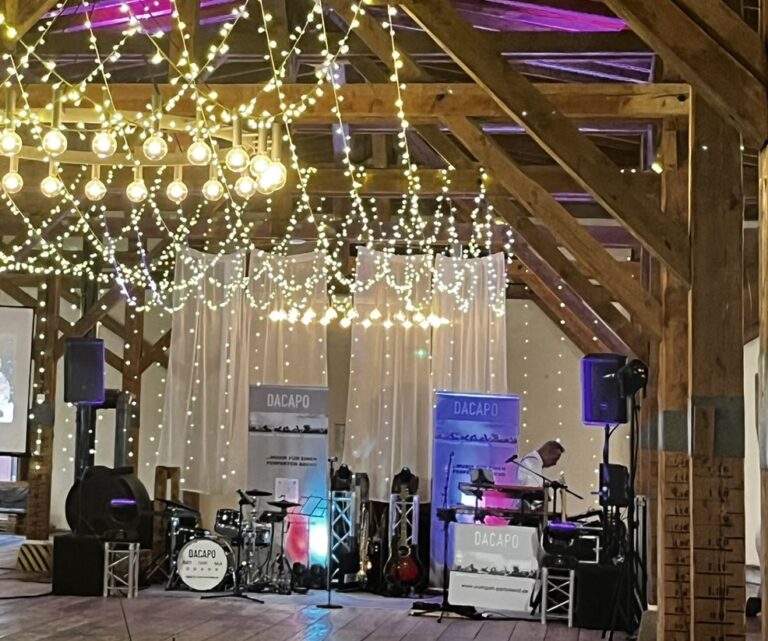 Aufbau Hochzeitsband DaCapo bei einer Hochzeit